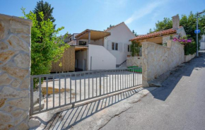 Beautiful Apartment In Rogoznica With Wifi